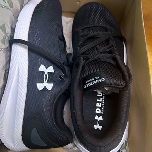 Under Armour Women’s Sneakers size 9 New in Box never worn